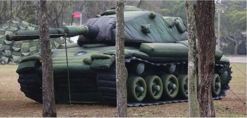 西林军用充气坦克